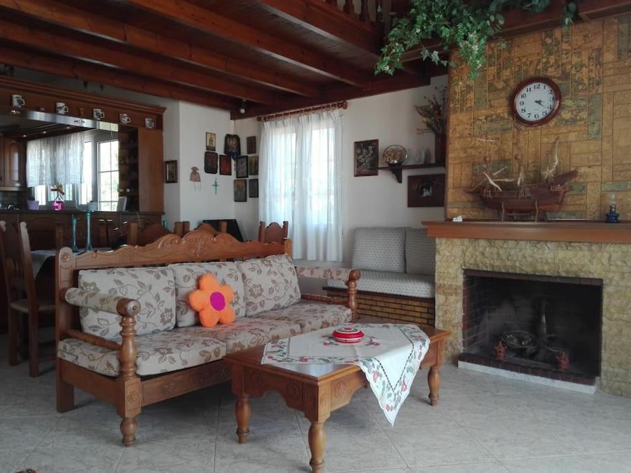 شقة Pan Family House ثيرا المظهر الخارجي الصورة