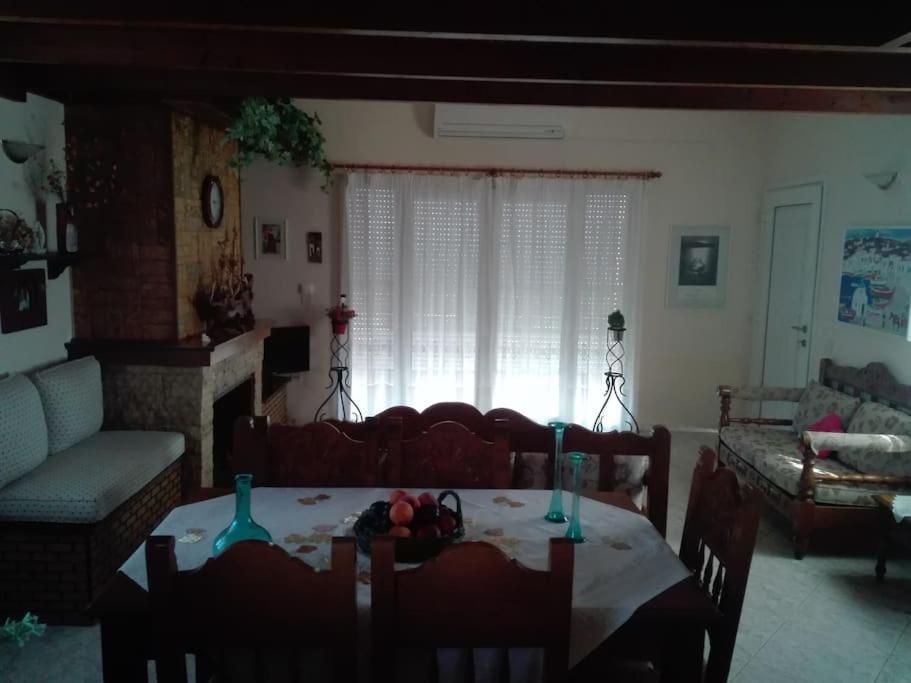 شقة Pan Family House ثيرا المظهر الخارجي الصورة
